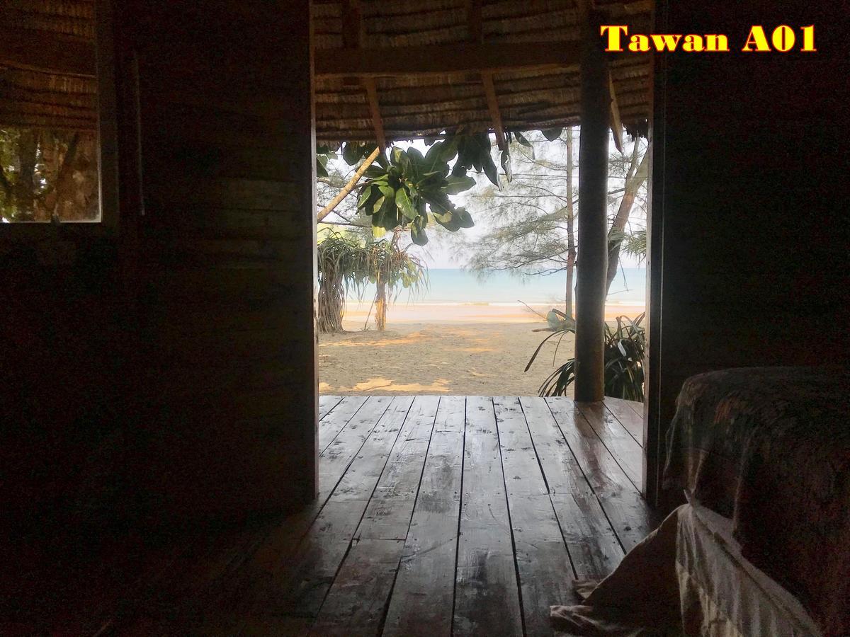Hotel Tawan Bar And Bungalow Ko Phra Thong Exteriér fotografie