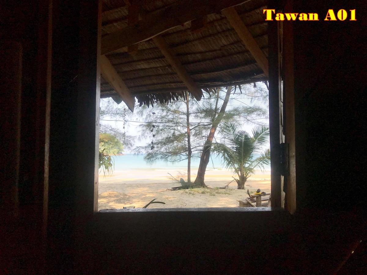 Hotel Tawan Bar And Bungalow Ko Phra Thong Exteriér fotografie
